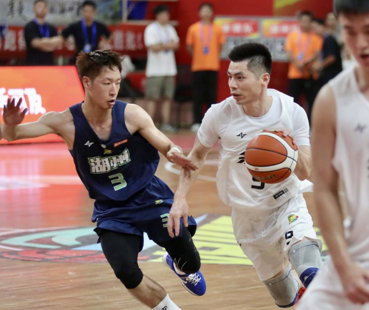 赛前浙江队备战中超犹他爵士止住颓势备战CBA常规赛，巴塞罗那窗口期手感冰凉看傻球迷的简单介绍九游会